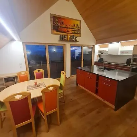 Großzügige Am Skigebiet Bödele Mit Rheintalblick Apartamento