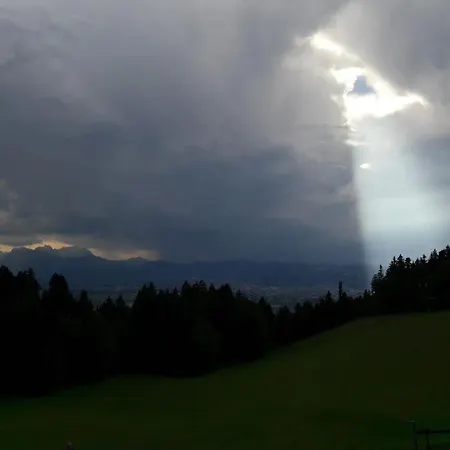 Großzügige Am Skigebiet Bödele Mit Rheintalblick